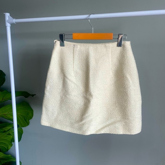 Club Monaco Centie Tweed Mini Skirt Ivory Size 4 - Picture 2 of 4